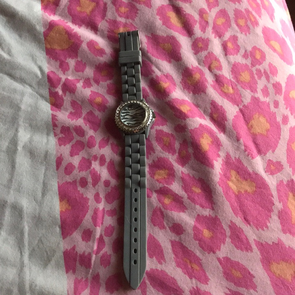Awesome Geneva crystal bling watch!!